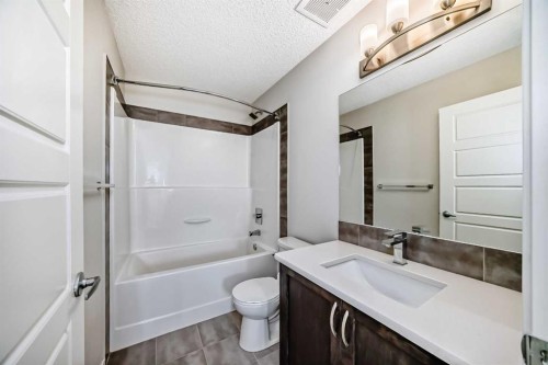 59 Nolanlake Cove Nw, Calgary, AB - Indoor Photo Showing Bathroom