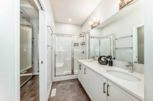 1941 Mahogany Boulevard Se, Calgary, AB - Indoor Photo Showing Bathroom