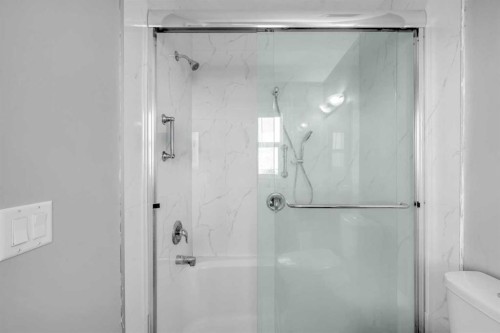 217 Taralake Manor Ne, Calgary, AB - Indoor Photo Showing Bathroom