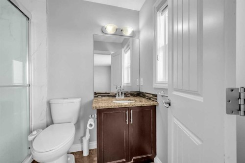 217 Taralake Manor Ne, Calgary, AB - Indoor Photo Showing Bathroom