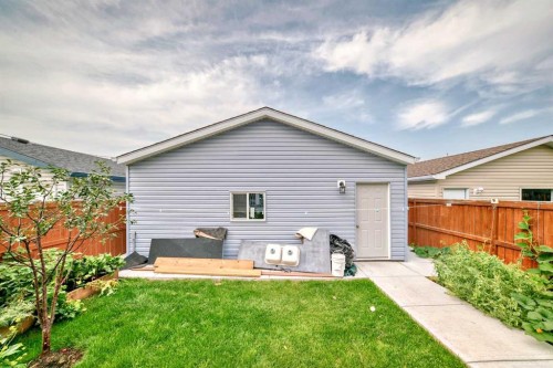 49 Taravista Way Ne, Calgary, AB - Outdoor