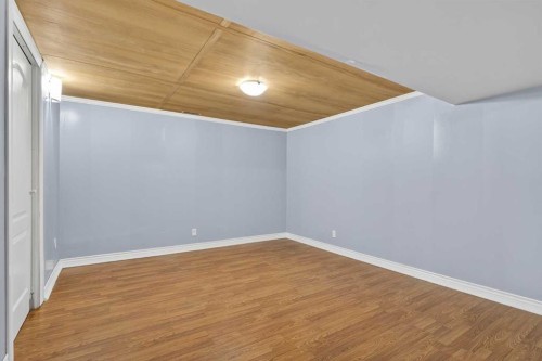 47 Mt Apex Crescent Se, Calgary, AB - Indoor Photo Showing Other Room