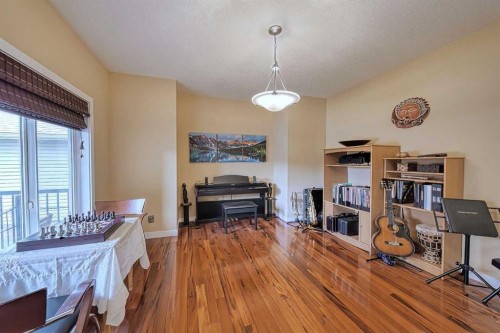 66 Crystal Green Drive, Okotoks, AB - Indoor
