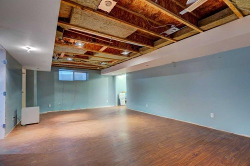 162 Prestwick Landing Se, Calgary, AB - Indoor Photo Showing Other Room