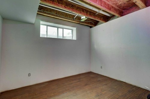 162 Prestwick Landing Se, Calgary, AB - Indoor Photo Showing Other Room