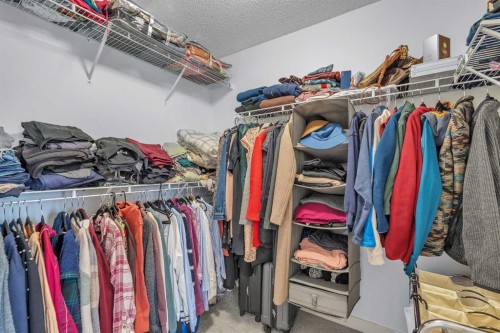 15 Kincora Crescent Nw, Calgary, AB - Indoor With Storage