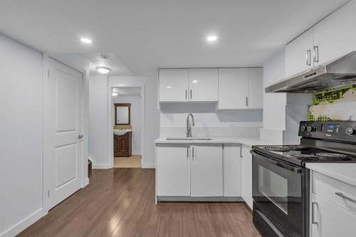 15 Kincora Crescent Nw, Calgary, AB - Indoor Photo Showing Kitchen