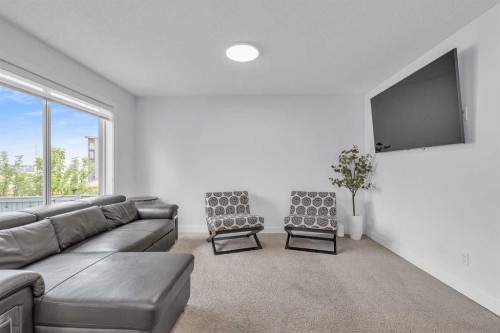 15 Kincora Crescent Nw, Calgary, AB - Indoor Photo Showing Living Room
