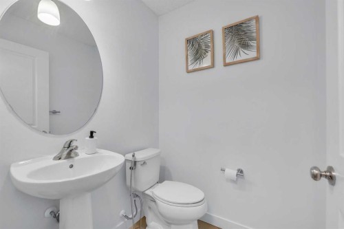 15 Kincora Crescent Nw, Calgary, AB - Indoor Photo Showing Bathroom