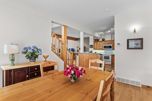 18 Juniper Ridge, Canmore, AB - Indoor Photo Showing Dining Room