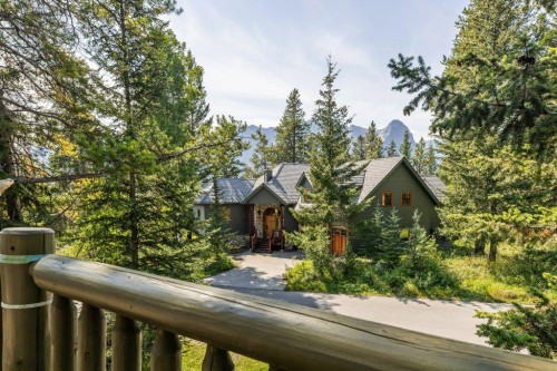 18 Juniper Ridge, Canmore, AB - Outdoor