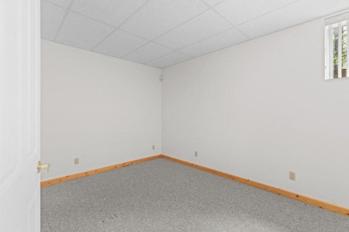 18 Juniper Ridge, Canmore, AB - Indoor Photo Showing Other Room