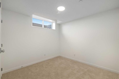 449 Hotchkiss Drive Se, Calgary, AB - Indoor Photo Showing Other Room