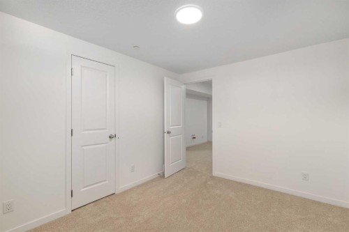 449 Hotchkiss Drive Se, Calgary, AB - Indoor Photo Showing Other Room