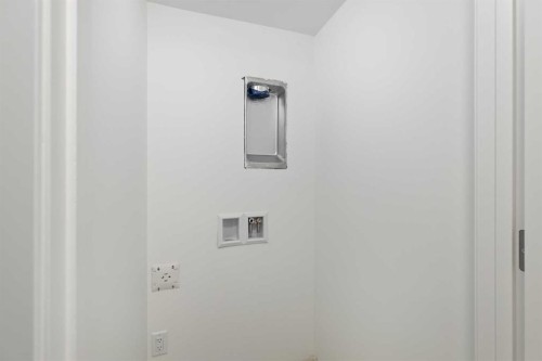 449 Hotchkiss Drive Se, Calgary, AB - Indoor