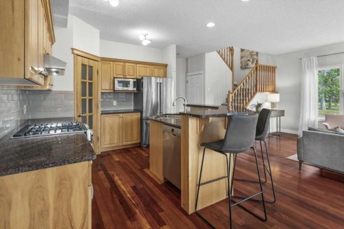4702 21 Street Sw, Calgary, AB - Indoor Photo Showing Kitchen With Stainless Steel Kitchen