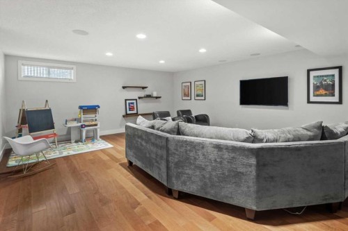 4702 21 Street Sw, Calgary, AB - Indoor