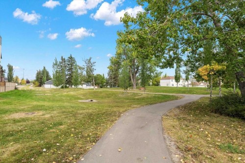 4702 21 Street Sw, Calgary, AB - Outdoor