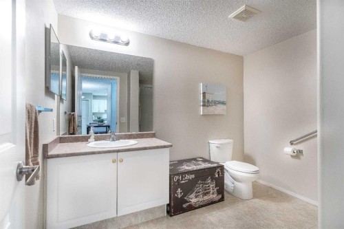 136-5000 Somervale Court Sw, Calgary, AB - Indoor Photo Showing Bathroom