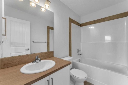 417 Legacy Boulevard Se, Calgary, AB - Indoor Photo Showing Bathroom