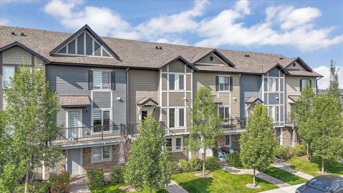 417 Legacy Boulevard Se, Calgary, AB - Outdoor With Facade