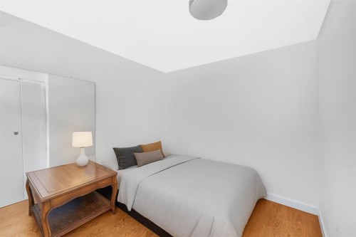 2204-111 Tarawood Lane Ne, Calgary, AB - Indoor Photo Showing Bedroom