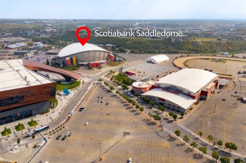 204-305 18 Avenue Sw, Calgary, AB - Outdoor With View