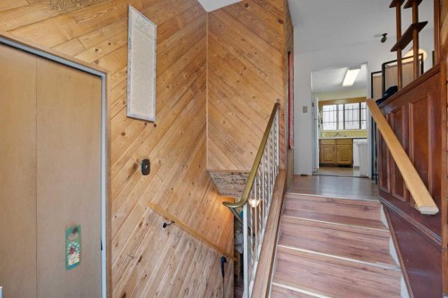 1521 44 Street Se, Calgary, AB - Indoor Photo Showing Other Room