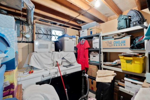 1521 44 Street Se, Calgary, AB - Indoor