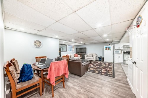 948 Rundlecairn Way Ne, Calgary, AB - Indoor
