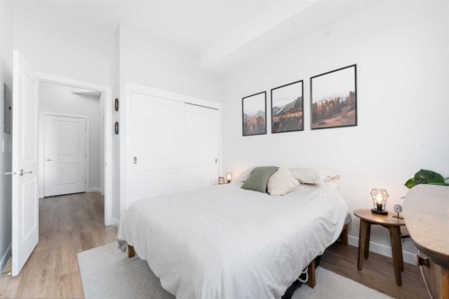 407-488 7 Avenue Ne, Calgary, AB - Indoor Photo Showing Bedroom