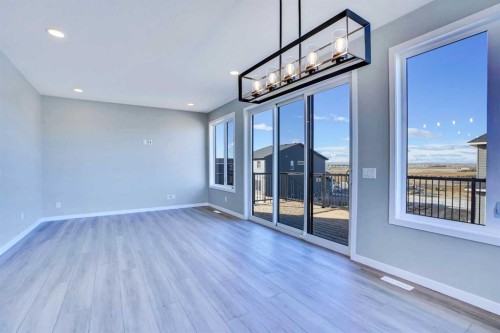 305 Lucas Place Nw, Calgary, AB - Indoor Photo Showing Other Room