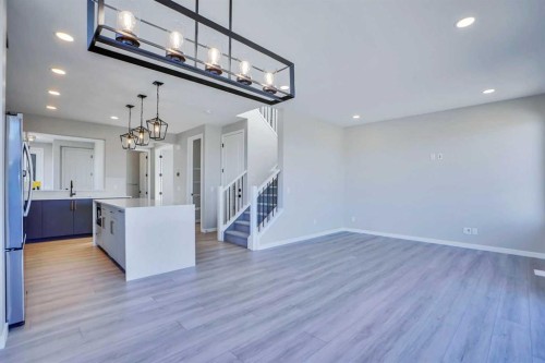 305 Lucas Place Nw, Calgary, AB - Indoor Photo Showing Other Room