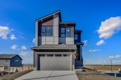 305 lucas Place NW Calgary, AB T3P 2E4