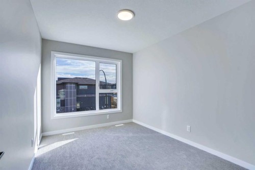 305 Lucas Place Nw, Calgary, AB - Indoor Photo Showing Other Room