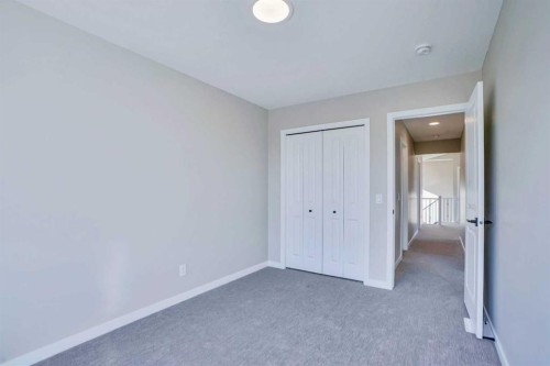 305 Lucas Place Nw, Calgary, AB - Indoor