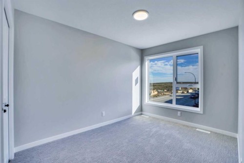 305 Lucas Place Nw, Calgary, AB - Indoor Photo Showing Other Room