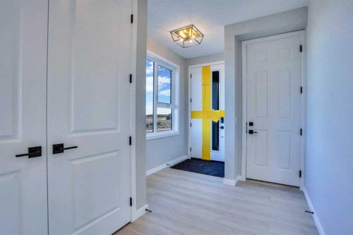 305 Lucas Place Nw, Calgary, AB - Indoor Photo Showing Other Room