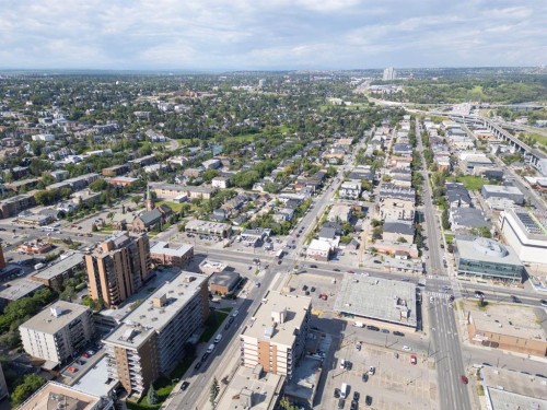 202-1334 12 Avenue Sw, Calgary, AB - Outdoor With View