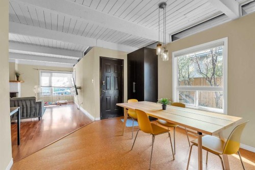 28 Hilton Avenue Nw, Calgary, AB - Indoor Photo Showing Dining Room