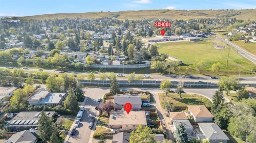 28 Hilton Avenue Nw, Calgary, AB - Outdoor With View