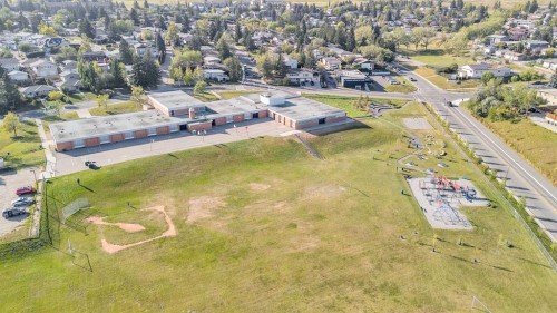 28 Hilton Avenue Nw, Calgary, AB - Outdoor With View