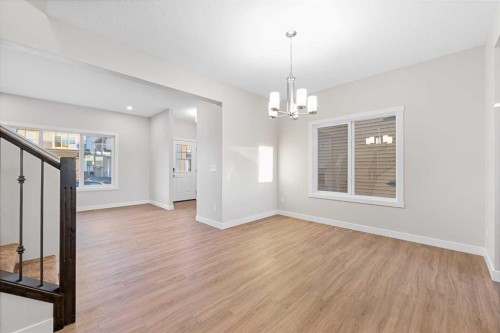 581 Baywater Manor Sw, Airdrie, AB - Indoor Photo Showing Other Room