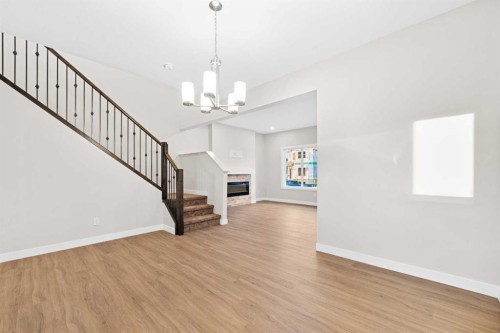 581 Baywater Manor Sw, Airdrie, AB - Indoor Photo Showing Other Room