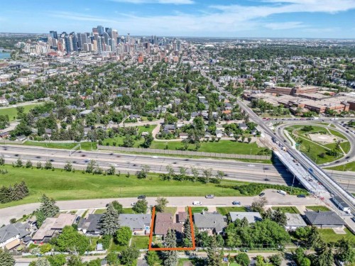 1721 22 Street Sw, Calgary, AB - Outdoor With View