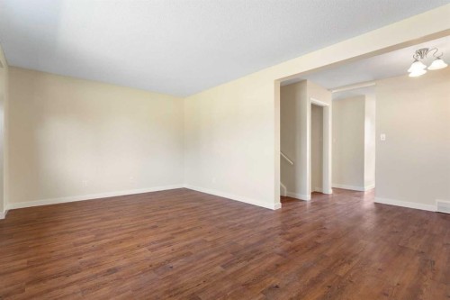 32-80 Galbraith Drive Sw, Calgary, AB - Indoor Photo Showing Other Room