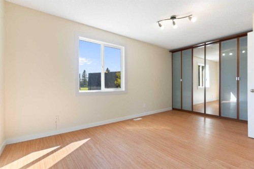 32-80 Galbraith Drive Sw, Calgary, AB - Indoor Photo Showing Other Room