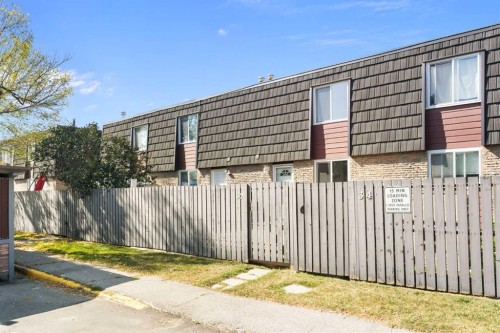 32-80 Galbraith Drive Sw, Calgary, AB - Outdoor