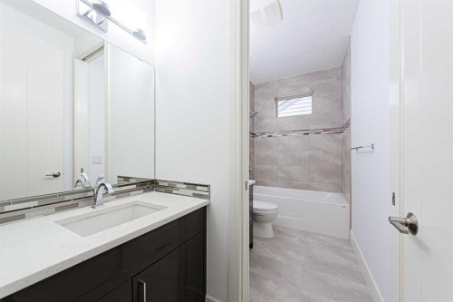 74 Chaparral Valley Square Se, Calgary, AB - Indoor Photo Showing Bathroom