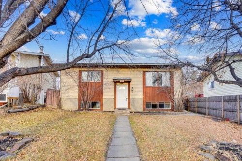 63 Knight Place, Crossfield, AB - Outdoor